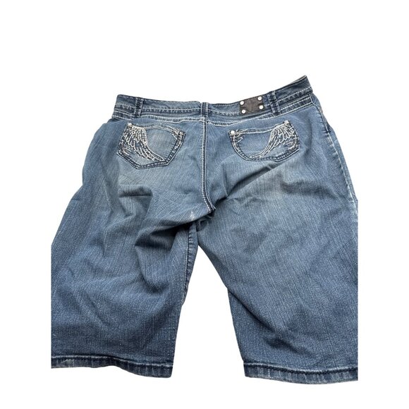 Style & Co Size 18 Distressed Embroidered Jean Bermuda Shorts Casual Pockets - Picture 7 of 7